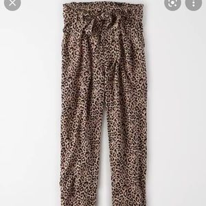 NWT Aerie high waisted cargo joggers size S